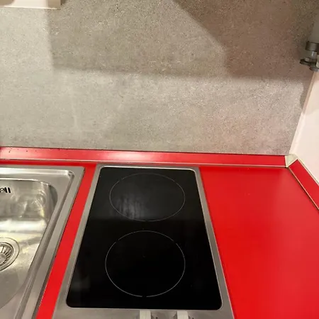 Joyce - Metro Cubo Apartment *