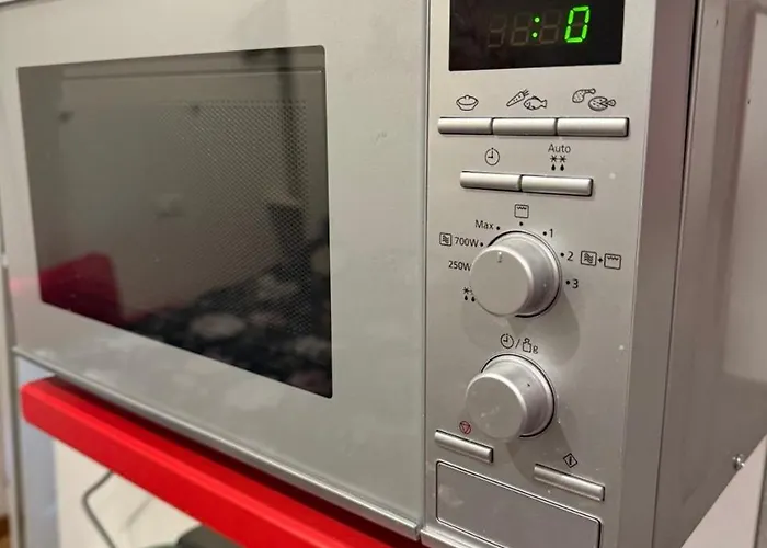 Joyce - Metro Cubo Apartment *